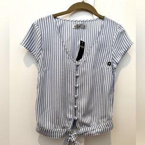 NWT Hollister Top with Knotted Bottom Size XS